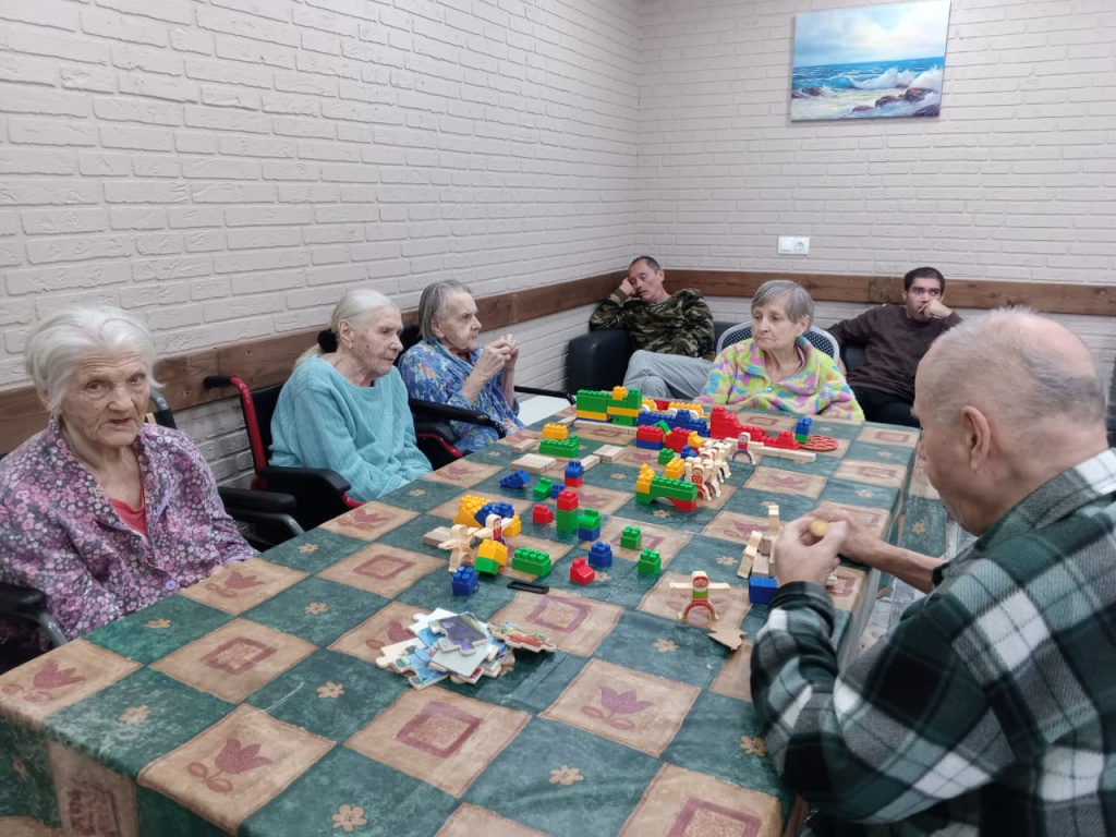 Творческие занятия для пожилых: путь к активности, радости и долголетию